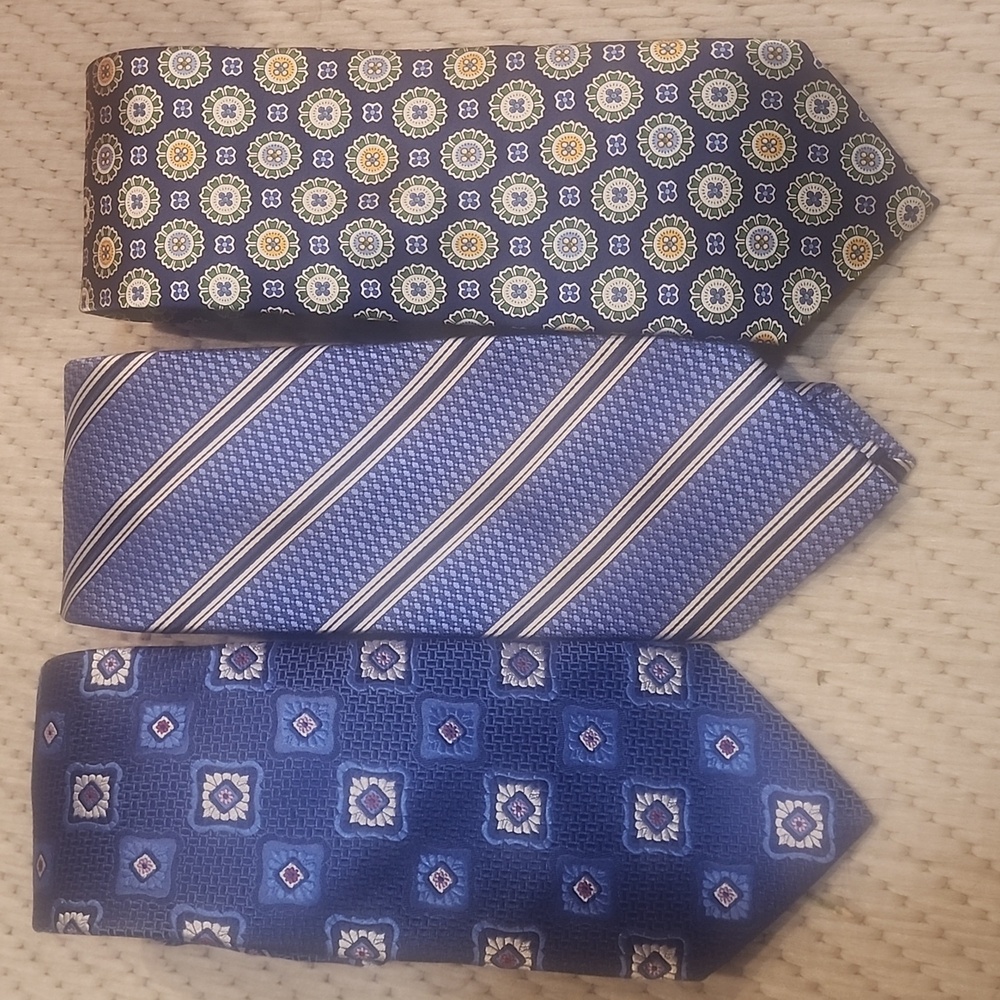 Daniel Cremieux Blue and White Tie Collection By DANIEL CREMIEUX
